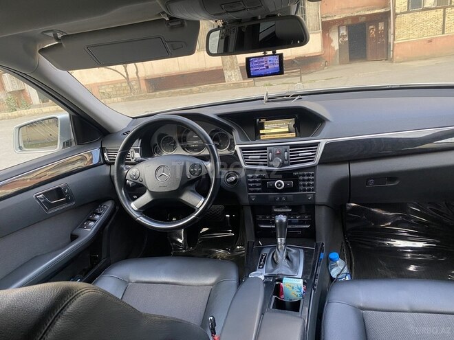 Mercedes E 220 2011, 243,000 km - 2.2 l - Bakı
