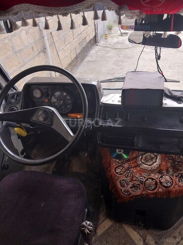 Mercedes 208 D 1994, 150,000 km - 2.3 л - Yevlax