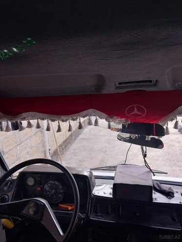 Mercedes 208 D 1994, 150,000 km - 2.3 л - Yevlax