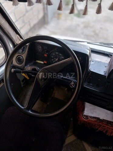 Mercedes 208 D 1994, 150,000 km - 2.3 л - Yevlax
