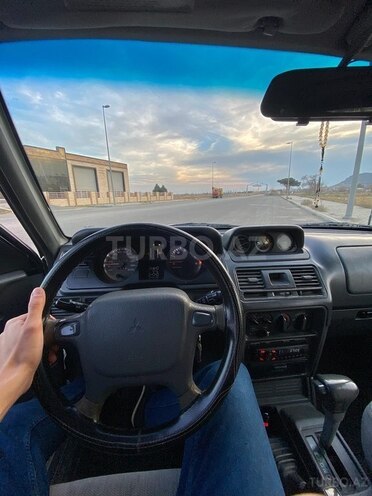 Mitsubishi Pajero 1997, 592,000 km - 2.8 л - Bakı