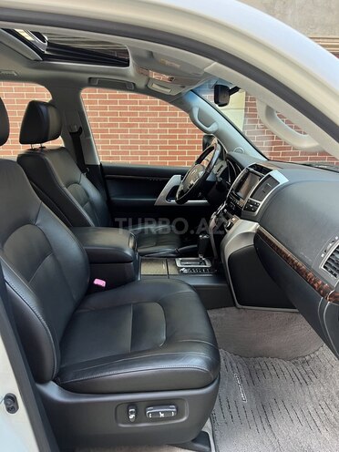 Toyota Land Cruiser 2015, 134,000 km - 4.6 л - Bakı