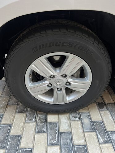 Toyota Land Cruiser 2015, 134,000 km - 4.6 л - Bakı