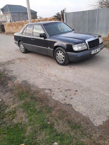 Mercedes E 200 1992, 345,236 km - 2.0 л - Şirvan