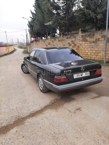 Mercedes E 200 1992, 345,236 km - 2.0 л - Şirvan