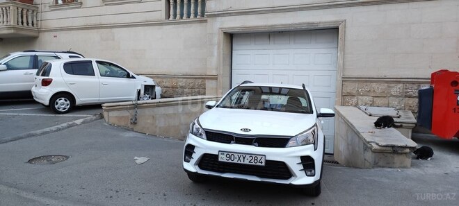 Kia Rio X-Line 2021, 27,615 km - 1.4 л - Bakı