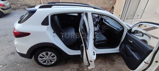 Kia Rio X-Line 2021, 27,615 km - 1.4 л - Bakı