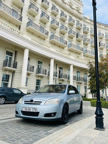 Toyota Corolla 2005, 300,000 km - 1.4 l - Bakı