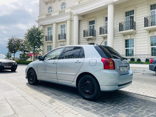 Toyota Corolla 2005, 300,000 km - 1.4 l - Bakı
