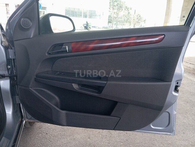 Opel Astra 2005, 260,000 km - 1.4 l - Bakı