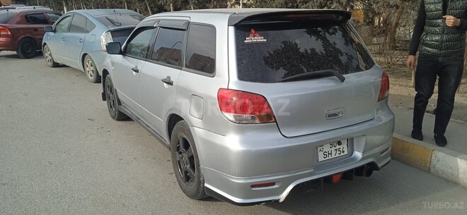 Mitsubishi Airtrek 2003, 200,000 km - 2.0 l - Sumqayıt