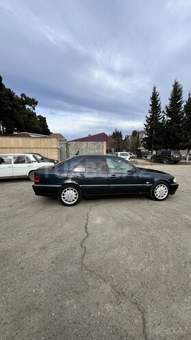 Mercedes C 220 2000, 570,000 km - 2.2 l - Biləsuvar