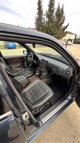 Mercedes C 220 2000, 570,000 km - 2.2 l - Biləsuvar