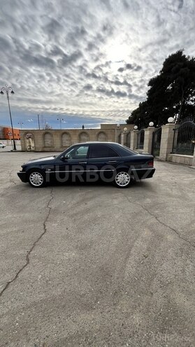 Mercedes C 220 2000, 570,000 km - 2.2 l - Biləsuvar