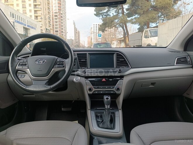Hyundai Elantra 2017, 126,700 km - 2.0 l - Bakı