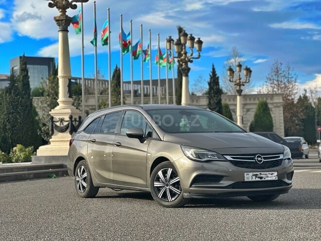 Opel Astra 2017, 110,000 km - 1.4 l - Bakı