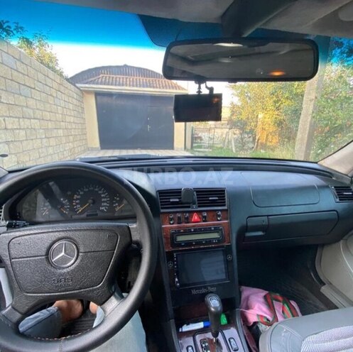 Mercedes C 200 1999, 336,000 km - 2.0 л - Naftalan