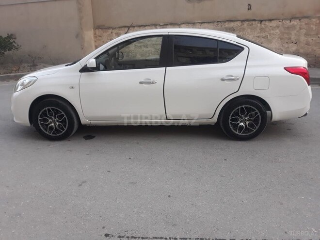 Nissan Sunny 2015, 70,000 km - 1.2 l - Bakı