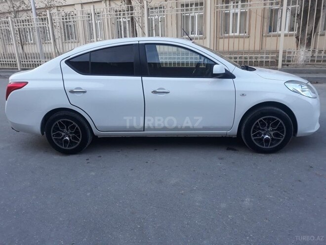 Nissan Sunny 2015, 70,000 km - 1.2 l - Bakı