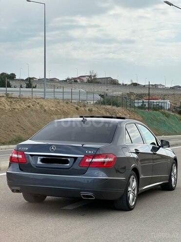 Mercedes E 220 2012, 235,000 km - 2.2 l - Bakı