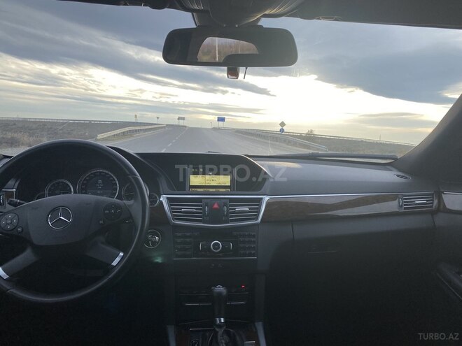 Mercedes E 220 2011, 238,000 km - 2.2 л - Ucar