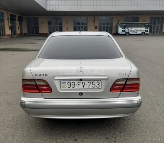 Mercedes E 270 2001, 389,000 km - 2.7 l - İmişli