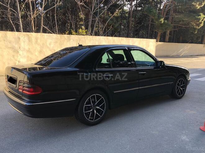 Mercedes E 270 2001, 364,217 km - 2.7 l - Bakı