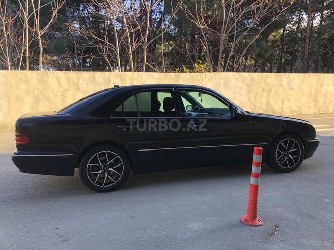 Mercedes E 270 2001, 364,217 km - 2.7 l - Bakı