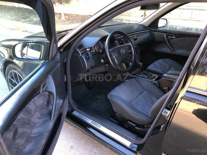 Mercedes E 270 2001, 364,217 km - 2.7 l - Bakı