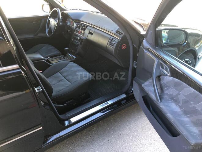 Mercedes E 270 2001, 364,217 km - 2.7 l - Bakı