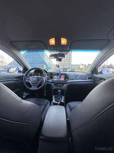 Hyundai Elantra 2016, 125,000 km - 1.6 l - Bakı