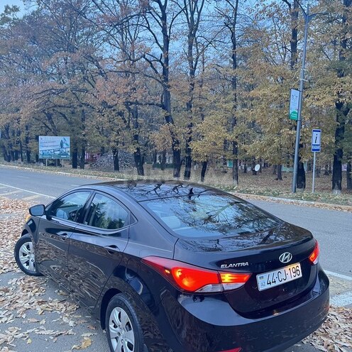 Hyundai Elantra 2016, 248,000 km - 1.8 l - Masallı