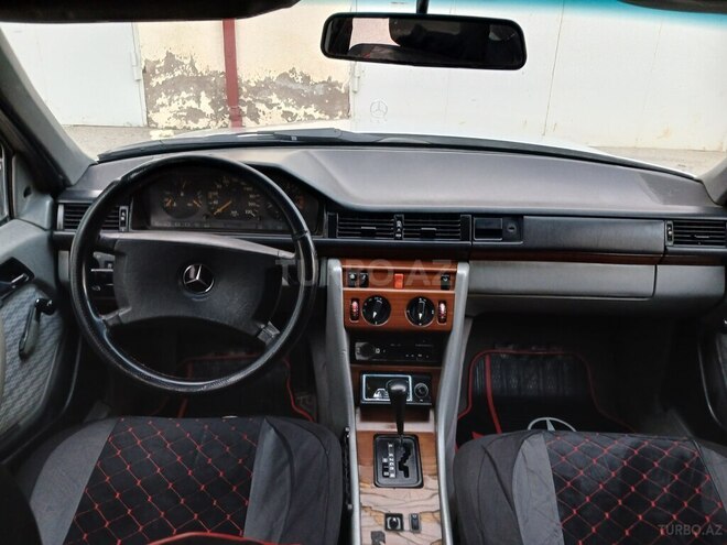 Mercedes E 250 1990, 345,480 km - 2.5 л - Bakı