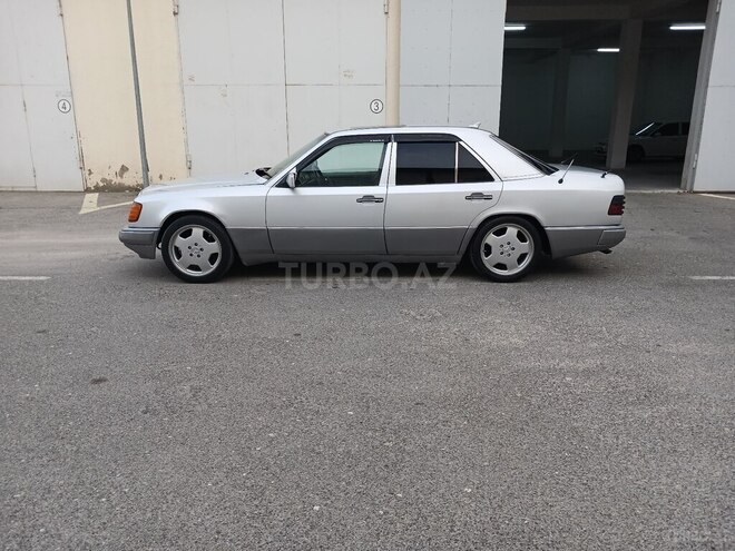 Mercedes E 250 1990, 345,480 km - 2.5 л - Bakı