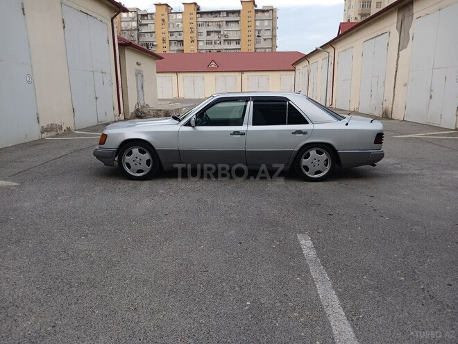Mercedes E 250 1990, 345,480 km - 2.5 л - Bakı