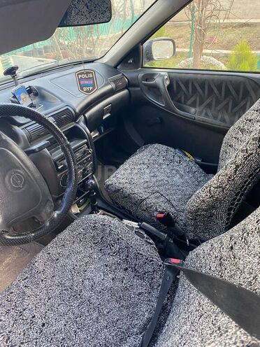 Opel Astra 1995, 330,000 km - 1.6 л - Bakı