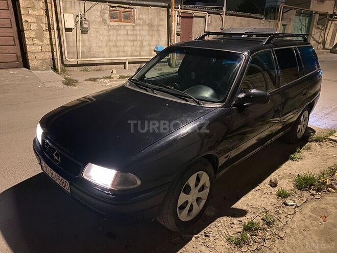 Opel Astra 1995, 330,000 km - 1.6 л - Bakı