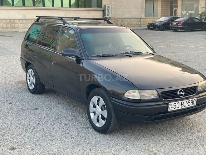 Opel Astra 1995, 330,000 km - 1.6 л - Bakı