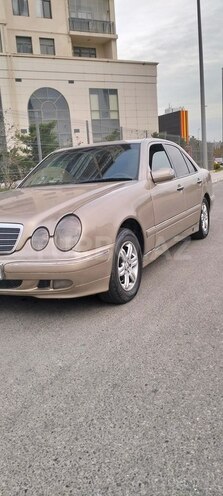 Mercedes E 240 1998, 301,000 km - 2.4 l - Bakı