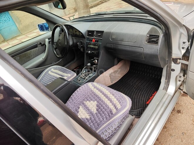 Mercedes C 220 1999, 249,000 km - 2.2 l - Gəncə
