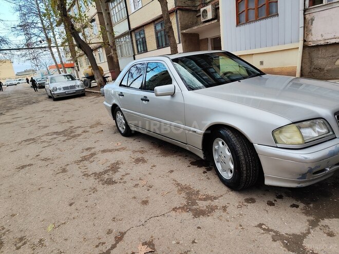 Mercedes C 220 1999, 249,000 km - 2.2 l - Gəncə