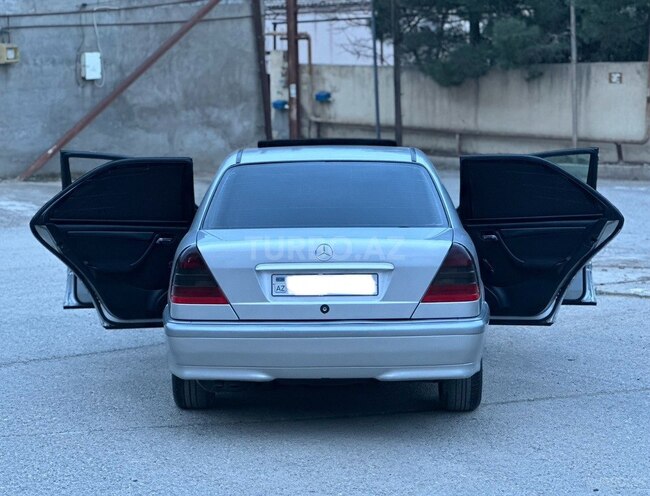Mercedes C 220 1999, 413,075 km - 2.2 л - Bakı