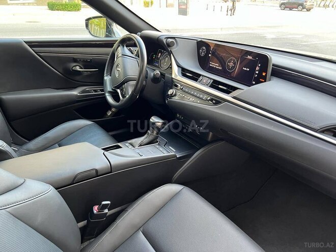 Lexus ES 300h 2021, 45,000 km - 2.5 l - Bakı