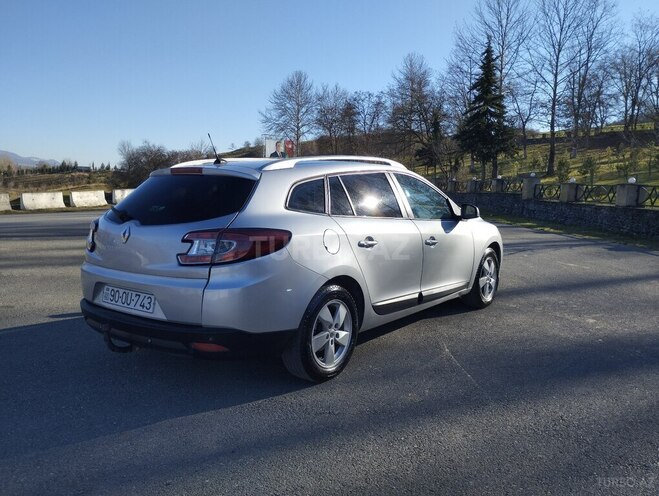 Renault Megane 2012, 327,482 km - 1.5 l - İsmayıllı