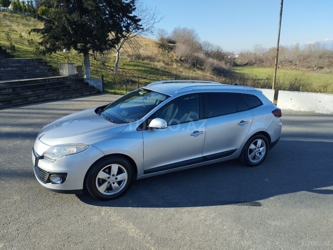 Renault Megane 2012, 327,482 km - 1.5 l - İsmayıllı