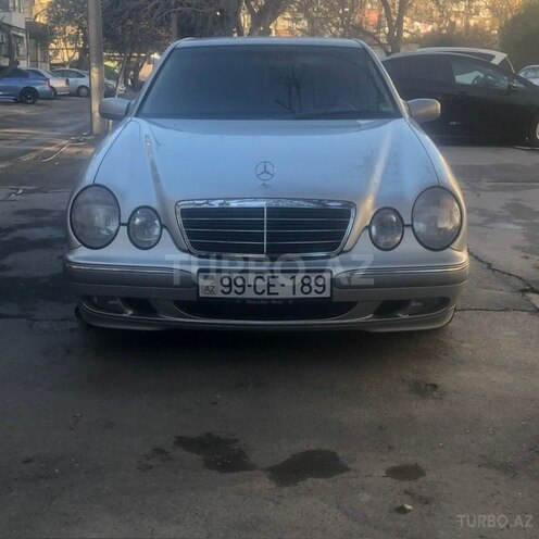 Mercedes E 240 2000, 245,000 km - 2.4 l - Bakı