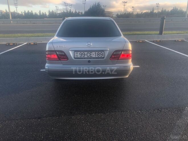Mercedes E 240 2000, 245,000 km - 2.4 l - Bakı
