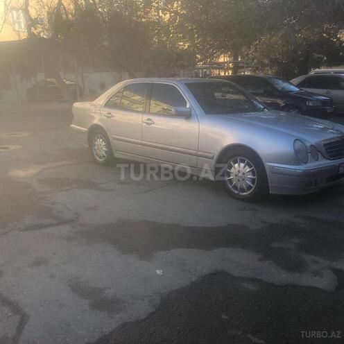 Mercedes E 240 2000, 245,000 km - 2.4 l - Bakı