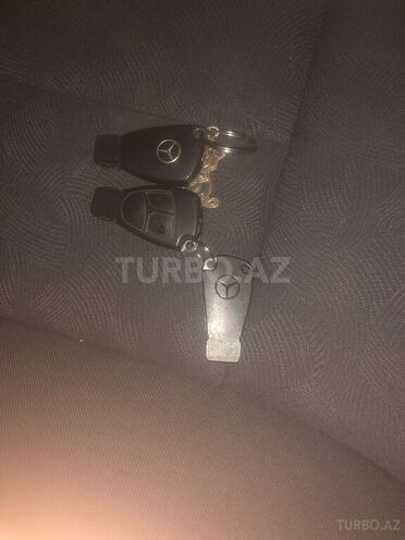 Mercedes E 240 2000, 245,000 km - 2.4 l - Bakı