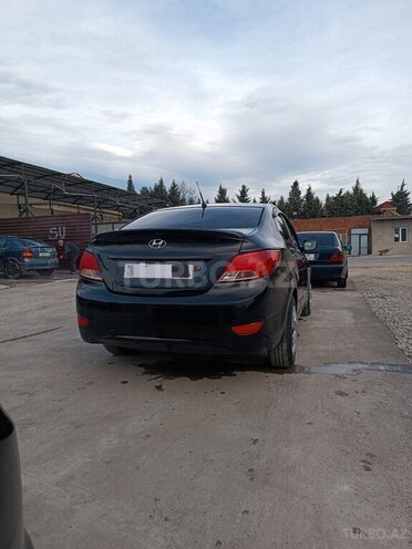 Hyundai Accent 2011, 250,000 km - 1.4 л - Bakı